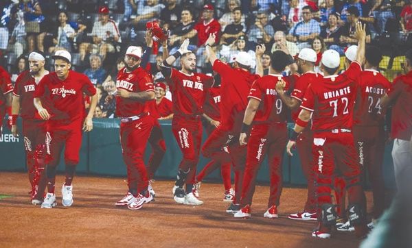 ¡EL ÁGUILA BARRE A PUEBLA; 5-4 DURANTE 10 INNINGS!