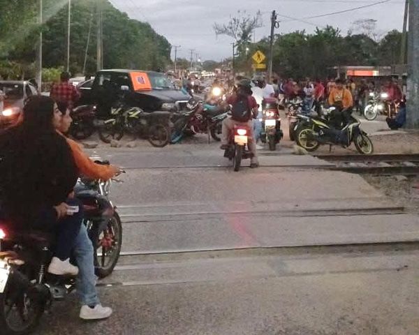 ¡FAMILIARES EXIGEN APAREZCAN LOS TRES ‘LEVANTADOS’ EN CHIMAMECA!