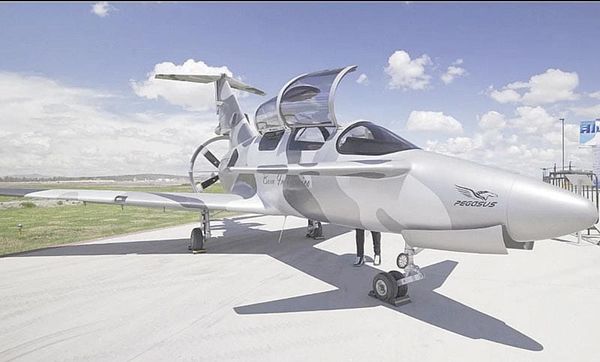 ¡PRIMER AVIÓN DISEÑADO Y FABRICADO COMPLETAMENTE EN MÉXICO!