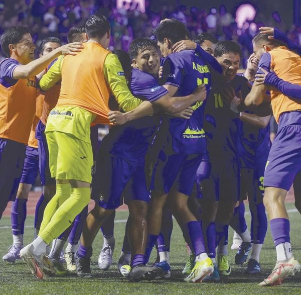 ¡RACING ACARICIA SEMIFINALES EN LIGA PREMIER!