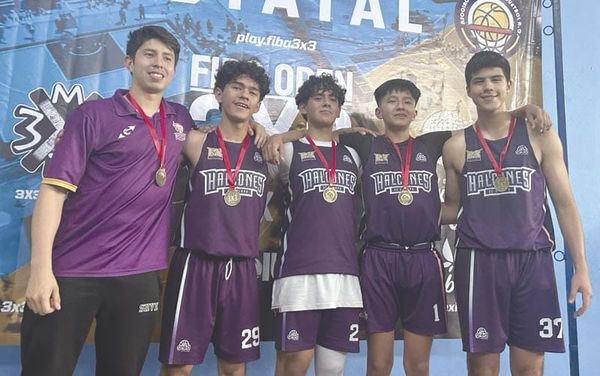 ¡TÍTULO PARA ACADEMIA HALCONES DE XALAPA!