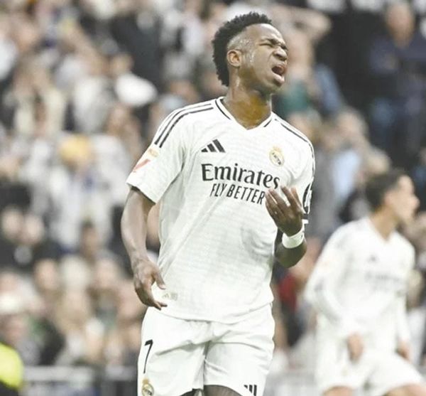 ¡VALENCIA LE PEGA AL REAL MADRID, 2-1!