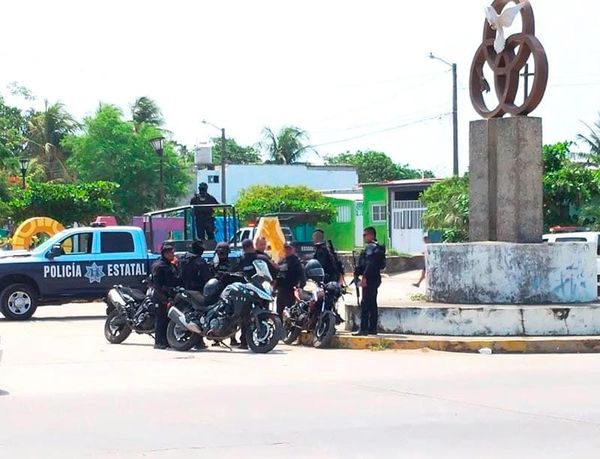 ¡A BALAZOS PERSIGUEN A PAREJA DE ASALTANTES!