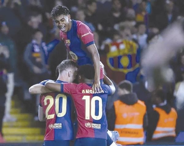 ¡CUMPLE BARCELONA PREVIO A LA FINAL DE LA COPA DEL REY!