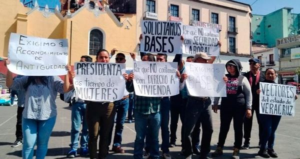 ¡EXIGEN PLAZAS DE BASE! - TRABAJADORES DE SALUD