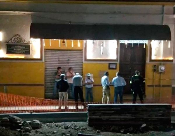 ¡MUERE AL CAER DEL TERCER PISO EN LA CASA DE LAS MONJAS!