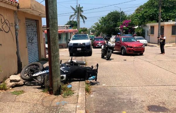 ¡AUTOMOVILÍSTA EMBISTIÓ A MOTO PATRULLERO!