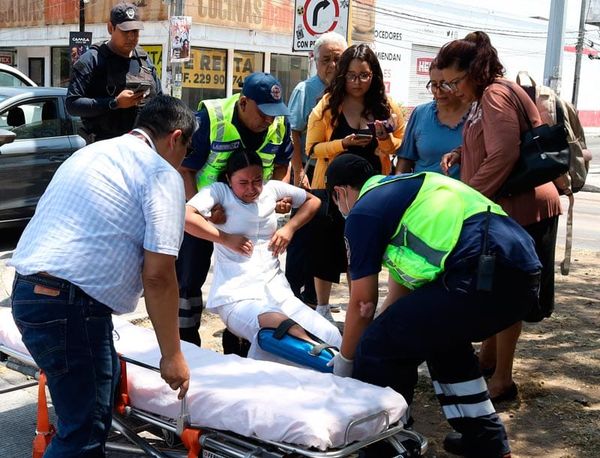 ¡AUTOMOVILÍSTA ARROLLÓ A ESTUDIANTE DE LA UVM!