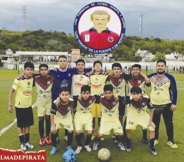 ¡ELEGANTE TROFEO EDICIÓN LIMITADA DE LA LIGA DE FUTBOL “PIRATA” FUENTE!