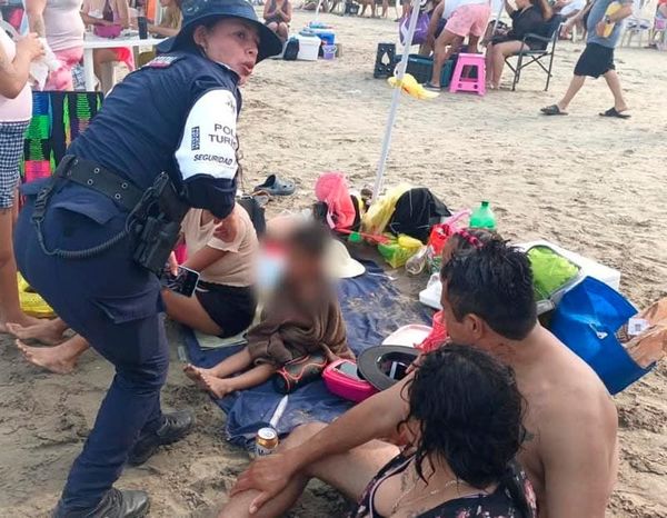 ¡MEDUSA PICA A NIÑO EN PLAYA DE BOCA DEL RÍO!
