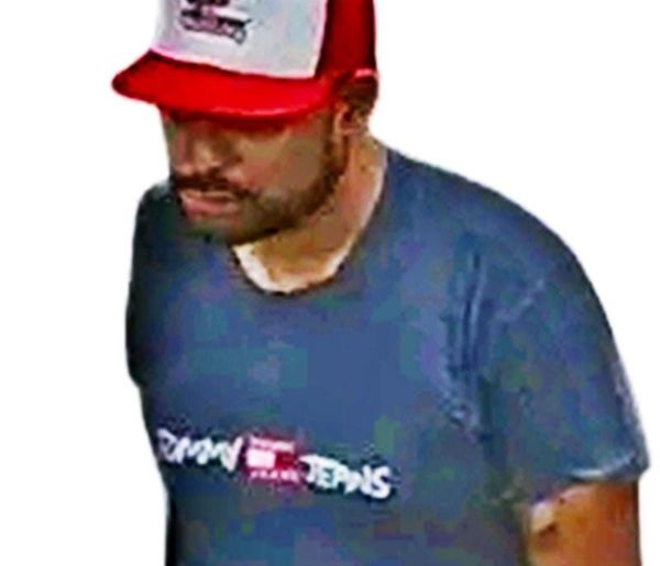 ¡BUSCAN A BANDIDO ARMADO CON PISTOLÓN!