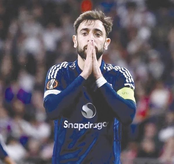 ¡LE SACA LYON EL EMPATE AL UNITED EN LA ÚLTIMA JUGADA!