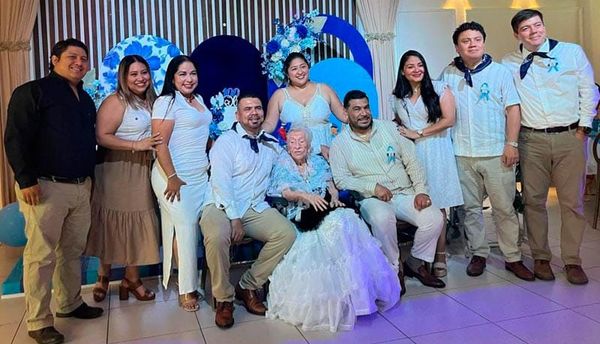 LA SEÑORA OLIVIA CRUZ HERRERA CUMPLE 100 AÑOS!