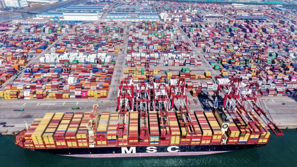 ¡EXPORTADOR CHINO ABANDONA CARGA EN EL MAR PARA EVITAR LOS ARANCELES DE TRUMP!