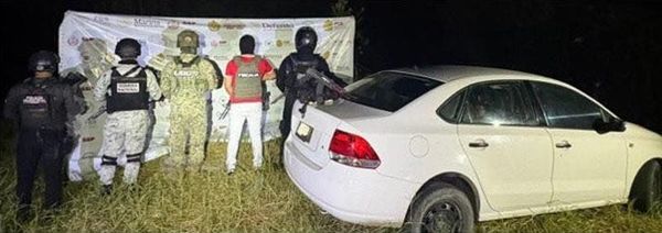 ¡ASEGURAN DOS VEHÍCULOS, UN ARMA DE FUEGO Y CARTUCHOS BALÍSTICOS EN CATEO EN PAPANTLA!