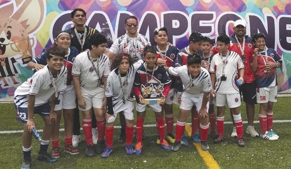 TIBURONES ROJOS SUB-15 CAMPEÓN EN LA ORIZABA CUP!