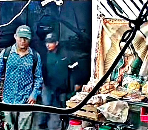 ¡ASALTAN TIENDA CON VIOLENCIA EN LOS PINOS!