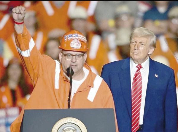 ¡TRUMP AMENAZA CON DUPLICAR ARANCELES AL ACERO EXTRANJERO DEL 25% AL 50%!