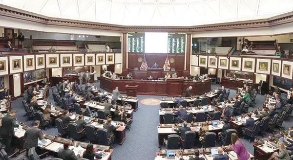 ¡APRUEBA EL PROYECTO DE GASTOS QUE INCLUYE IMPUESTO DE 3.5% A REMESAS! - CÁMARA DE REPRESENTANTES DE EU