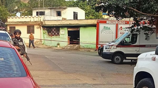 ¡TRAGEDIA EN COATZA! - HOMBRE EN SILLA DE RUEDAS MURIÓ QUEMADO AL INCENDIARSE SU CASA
