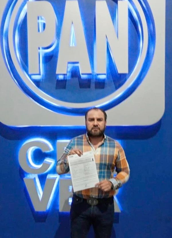 LANZAN BOMBA MOLOTOV A CASA DEL CANDIDATO DEL PAN EN COXQUIHUI