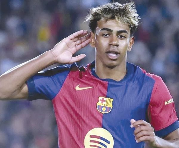 ¡BARCELONA BLINDA HASTA EL 2031 A SU ESTRELLA LAMINE YAMAL!