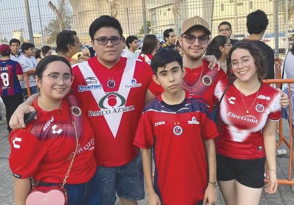 ¡GRAN FIESTA EN LA APERTURA DEL “PIRATA”! - CON LA FINAL KINGS & QUEENS