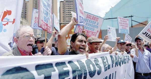 ¡MILES DE LATINOAMERICANOS RECLAMAN MEJORES CONDICIONES LABORALES EN EL DÍA DEL TRABAJO!