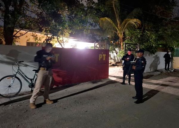 ¡BALEAN A MUJER DENTRO DE SU CASA!