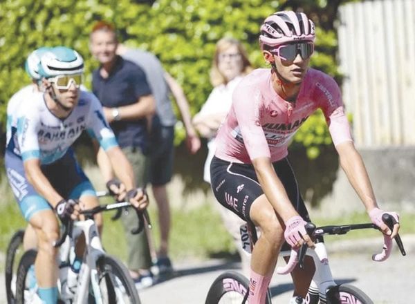 ¡DISCRETO DEL TORO EN LA ETAPA 18; SIGUE LÍDER DEL GIRO!