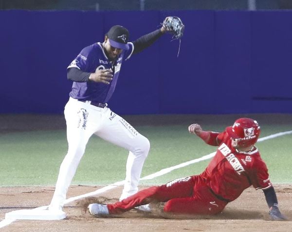 ¡VOLVIÓ A FALLAR EL BATEO DEL ÁGUILA, CONSPIRADORES GANAN 11-5!