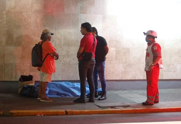 ¡SE LE PARÓ EL CORAZÓN AFUERA DEL ADO!