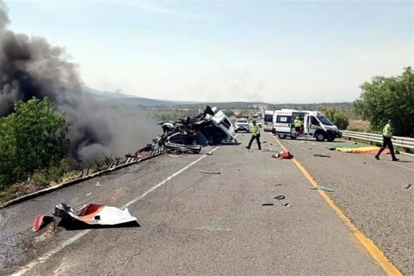 CARRETERAZO EN PUEBLA! 21 muertos