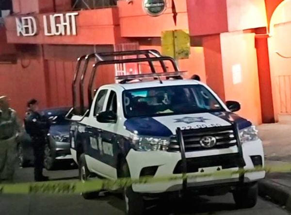 ¡ASESINAN A PARROQUIANO EN EL BAR RED LIGHT!