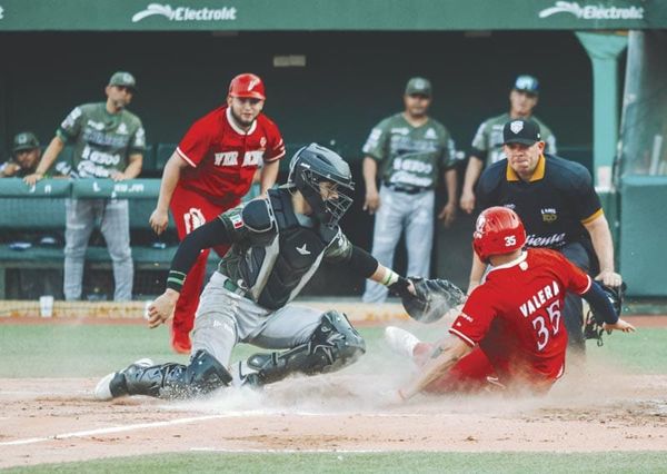 ¡MAL INICIO DE PEDRO MERÉ CON EL AGUILA!