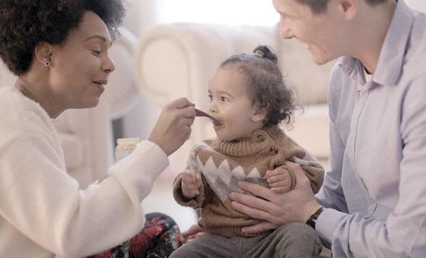 ¡SCJN DETERMINA IGUALAR LICENCIAS POR MATERNIDAD Y PATERNIDAD!
