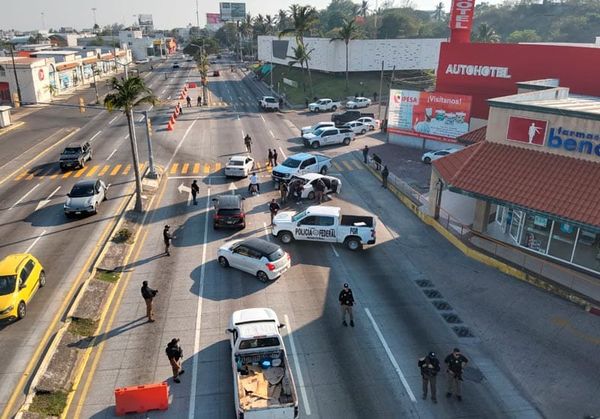 ¡CERCAN BOCA DEL RÍO!