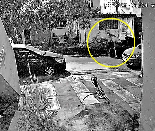 ¡MALANDRO LANZÓ PIEDRAS CONTRA CASA DE VECINA!