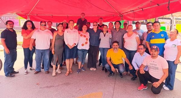 ¡NO SE MUEVEN! - *Trabajadores del Tec de Tierra Blanca