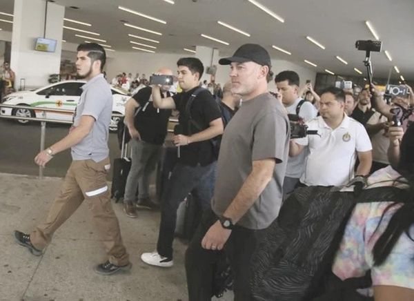 GABRIEL MILITO YA ESTÁ EN GDL PARA FIRMAR CON CHIVAS