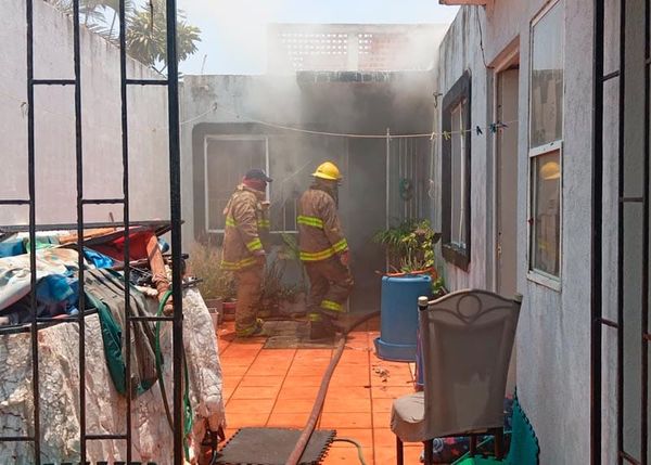 ¡SE INCENDIA VIVIENDA EN PUENTE MORENO!