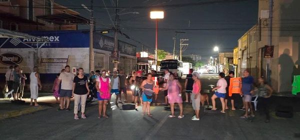 ¡VECINOS DE LA CARRANZA YA NO SOPORTAN LOS APAGONES!