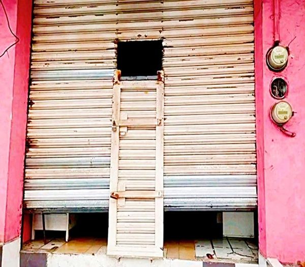 ¡‘JAULEROS’ SE LLEVAN DINERO Y SAQUEAN NEGOCIO DE BOLSAS!