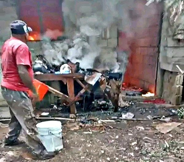 ¡HUMILDE FAMILIA DE FORTÍN PIERDE SU CASA EN UN INCENDIO!