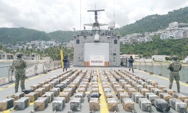 ¡DECOMISAN 3.5 TONELADAS DE COCAÍNA EN UN SUMERGIBLE!