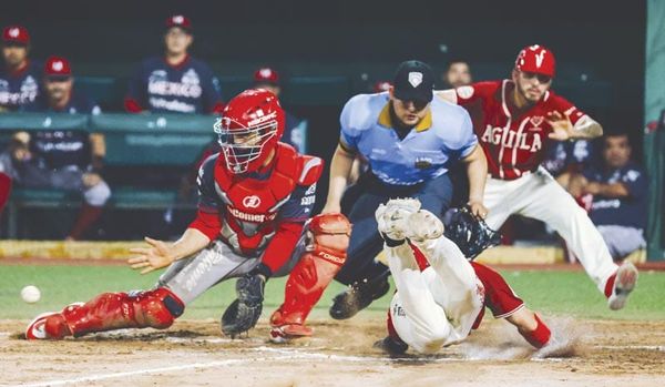 ¡SE LE APARECE EL DIABLO! - AL ÁGUILA...