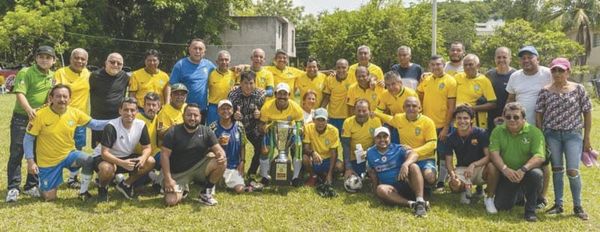 ¡SON LOS CAMPEONES! - *La escuadra de la Colonia Tamsa se beben la copa en la Diamante “A”