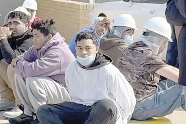 ¡DETIENE ICE A TRABAJADORES EN REDADA EN NEBRASKA!