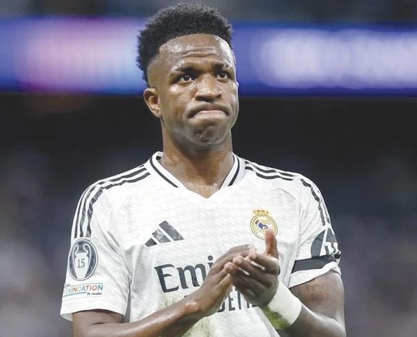 ¡SENTENCIAN A CUATRO FANS POR DELITO DE ODIO CONTRA VINICIUS!