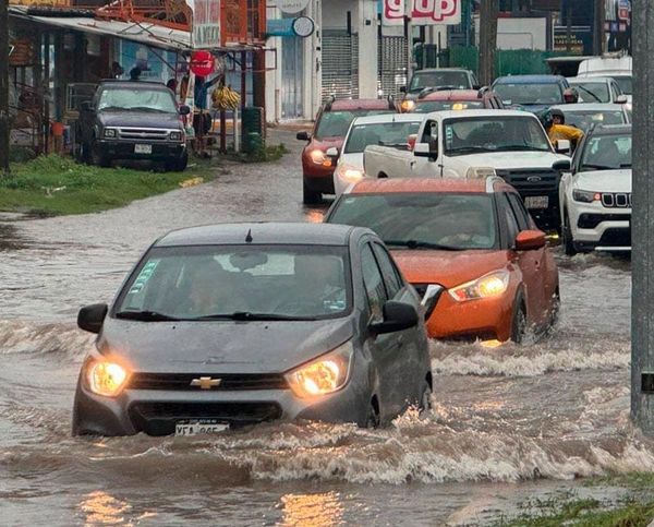 ¡Y FUE LA “COLA” DE ERICK! - *Inundaciones en la zona conurbada